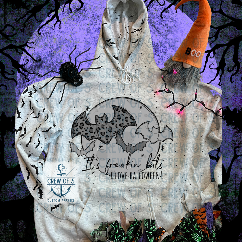 It's freakin bats I LOVE HALLOWEEN
